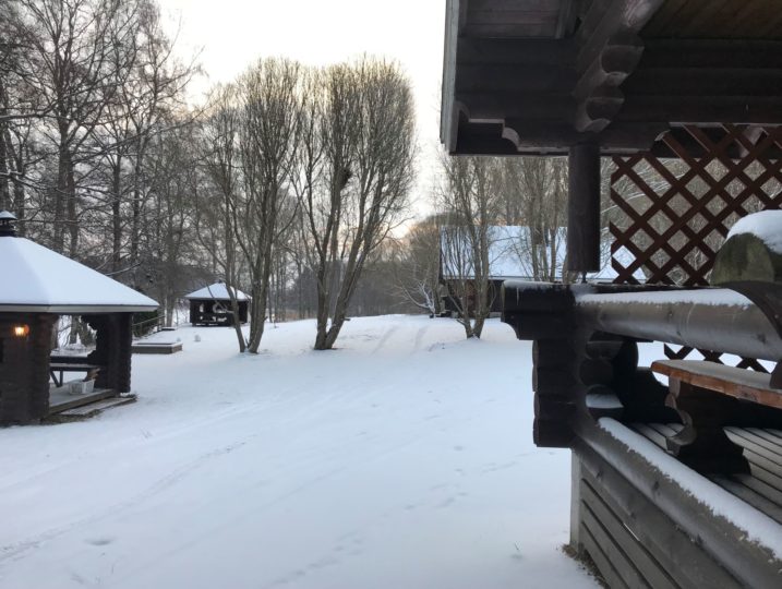 Talvinen näkymä Oravanpesältä Karhunluolan suuntaan, välimatka n.40 metriä.