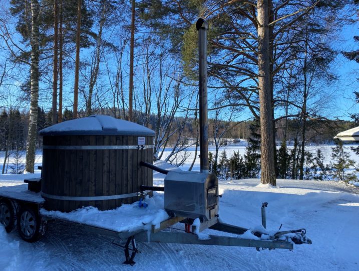 Erikseen mökeillemme vuokrattavissa oleva peräkärrypalju.
